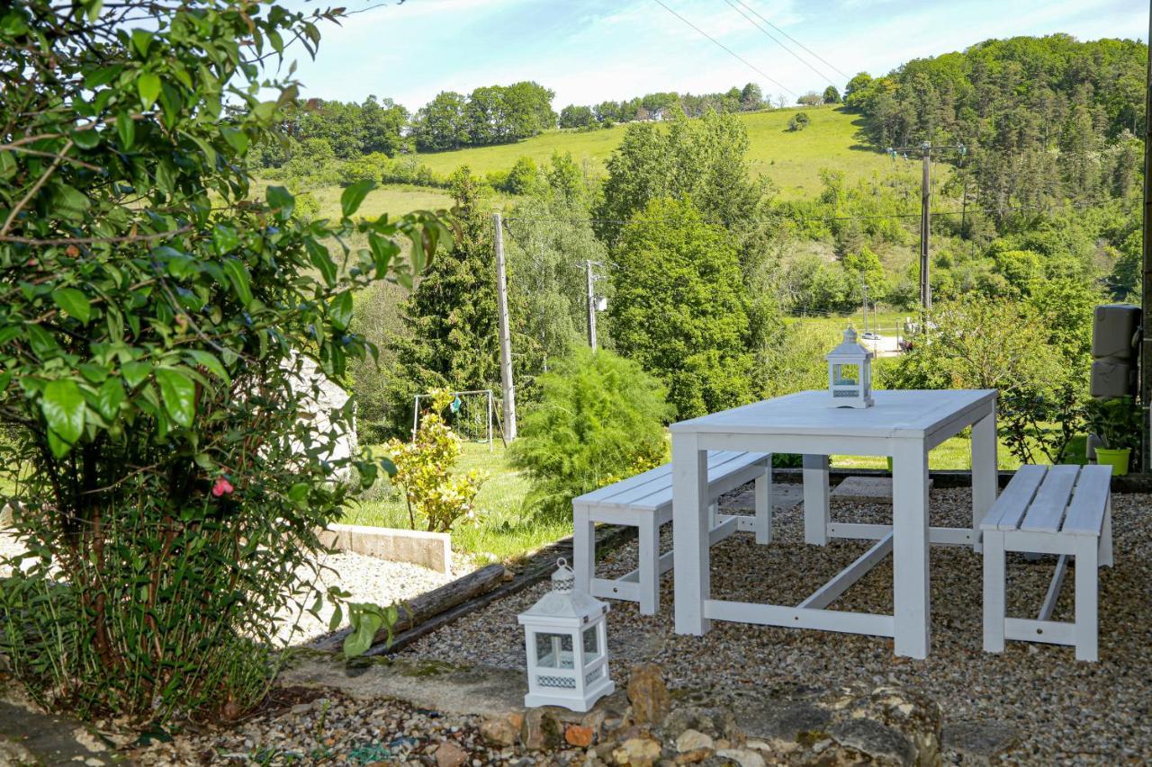 Bed and Breakfast Domaine Du Bourg Salon Exterior foto