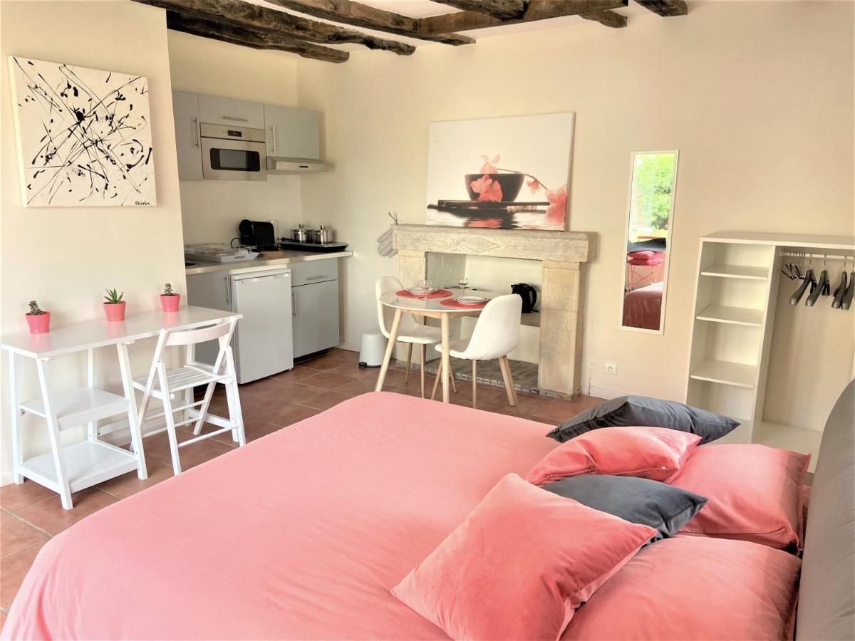 Bed and Breakfast Domaine Du Bourg Salon Exterior foto